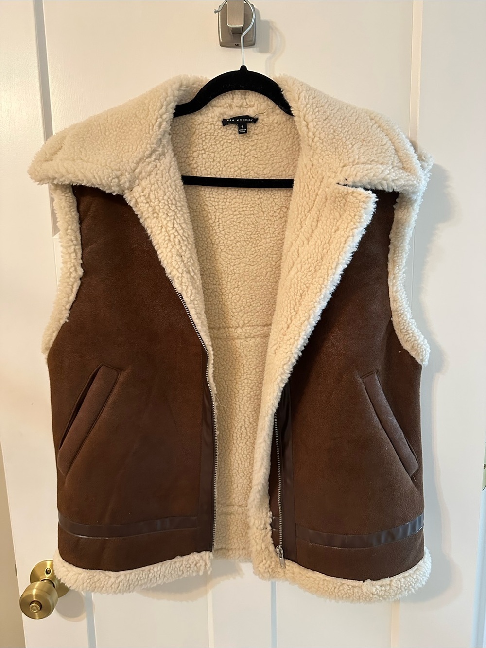 Oversized Blu Pepper Sherpa Vest in Cream & Black Trim